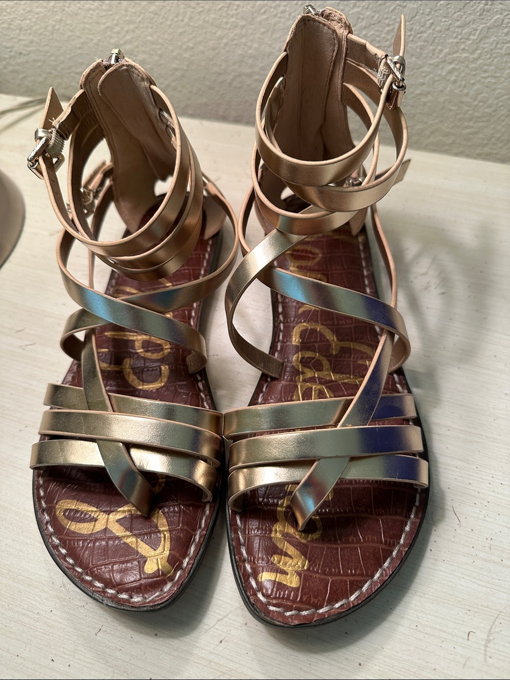 Like New 7.5 Sam Edelman Metallic Gold Gladiator Flat Sandals